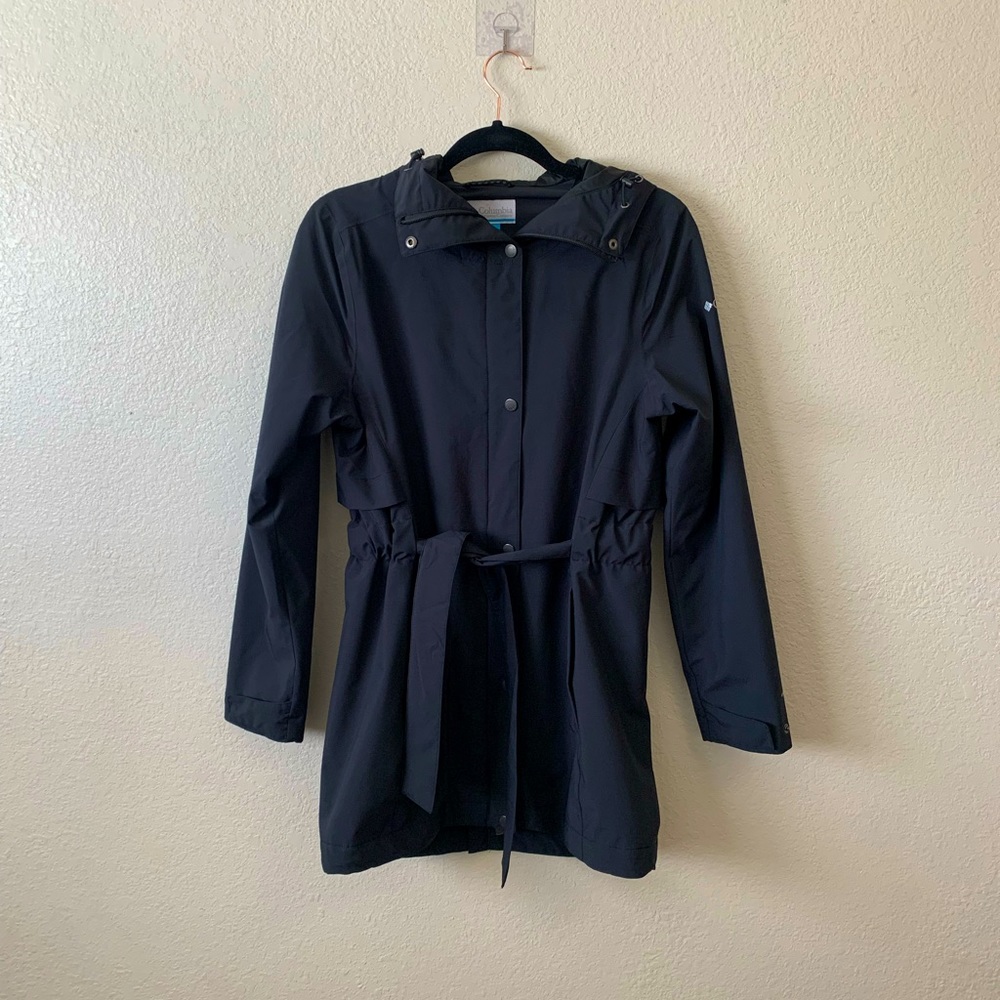 Columbia Rain Coat 🖤